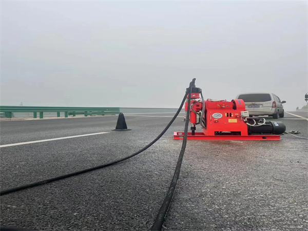 蓬江马路路基路面开裂下沉注浆加固灌浆