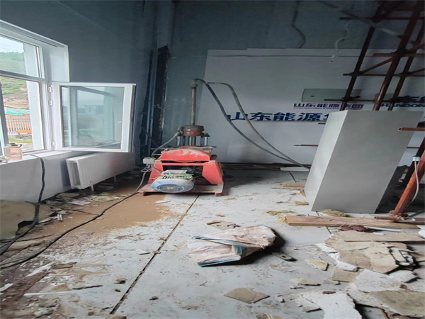 蓬江地基基础下沉墙体裂缝加固注浆顶升施工